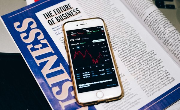 Unlocking marketing potential: how uk businesses leverage digital twins for strategic advantage